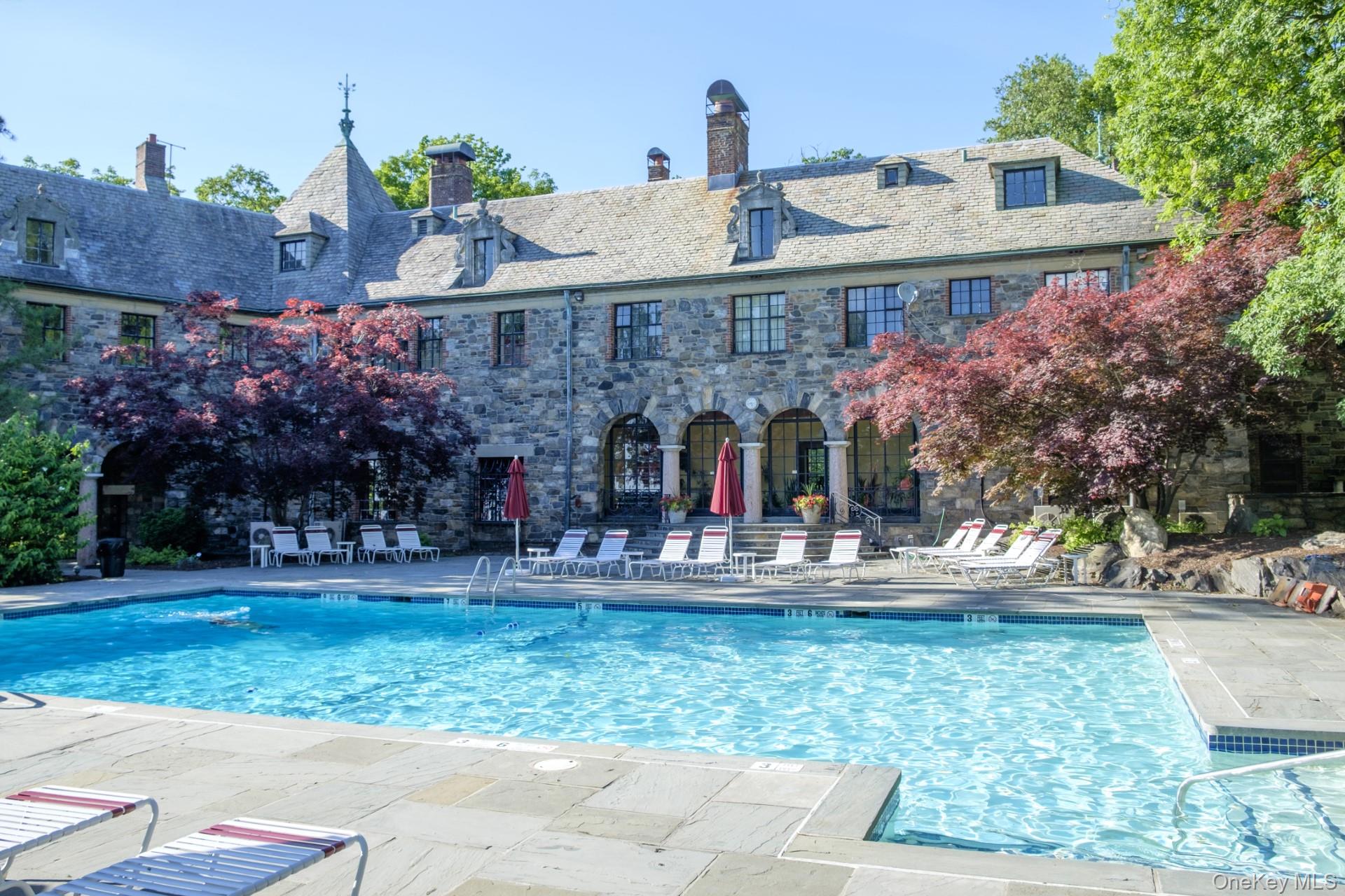 8 Justine Court, Briarcliff Manor, NY 10510