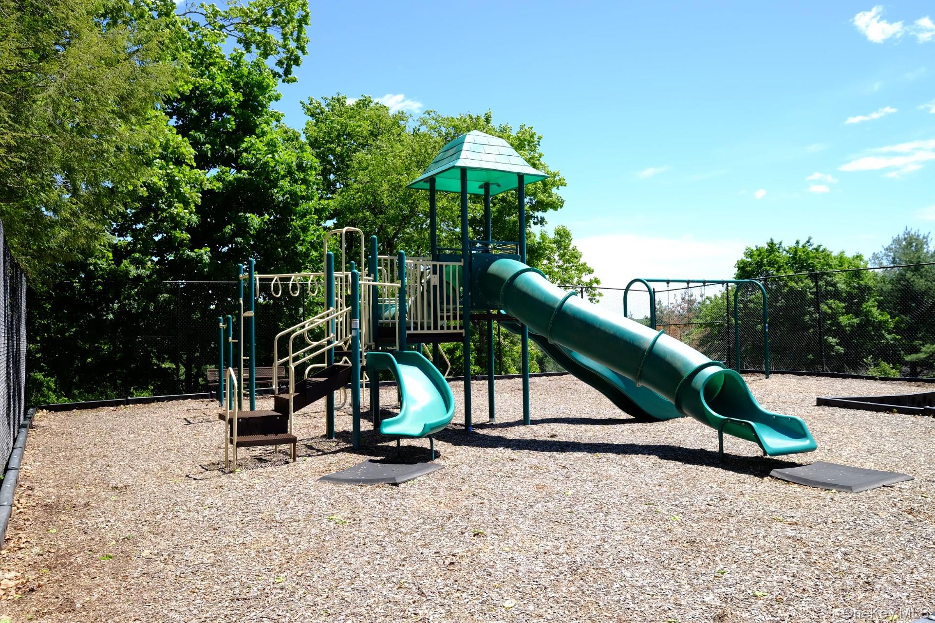 8 Justine Court, Briarcliff Manor, NY 10510