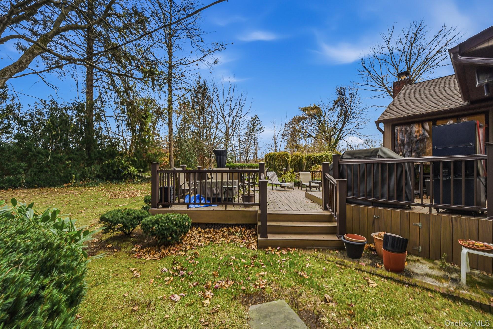 123 Robby Lane, Manhasset Hills, NY 11040