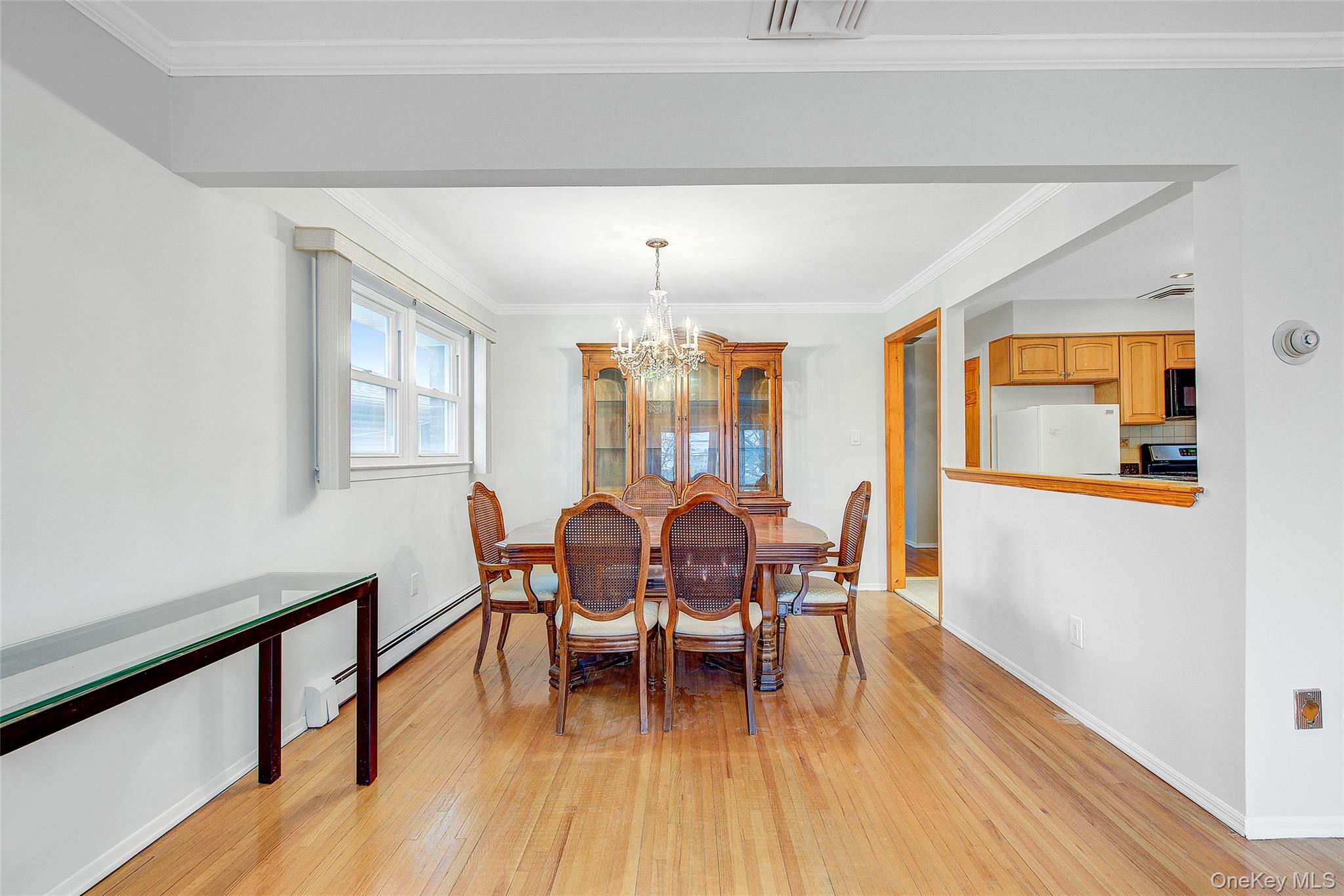 98 Union Place, Lynbrook, NY 11563