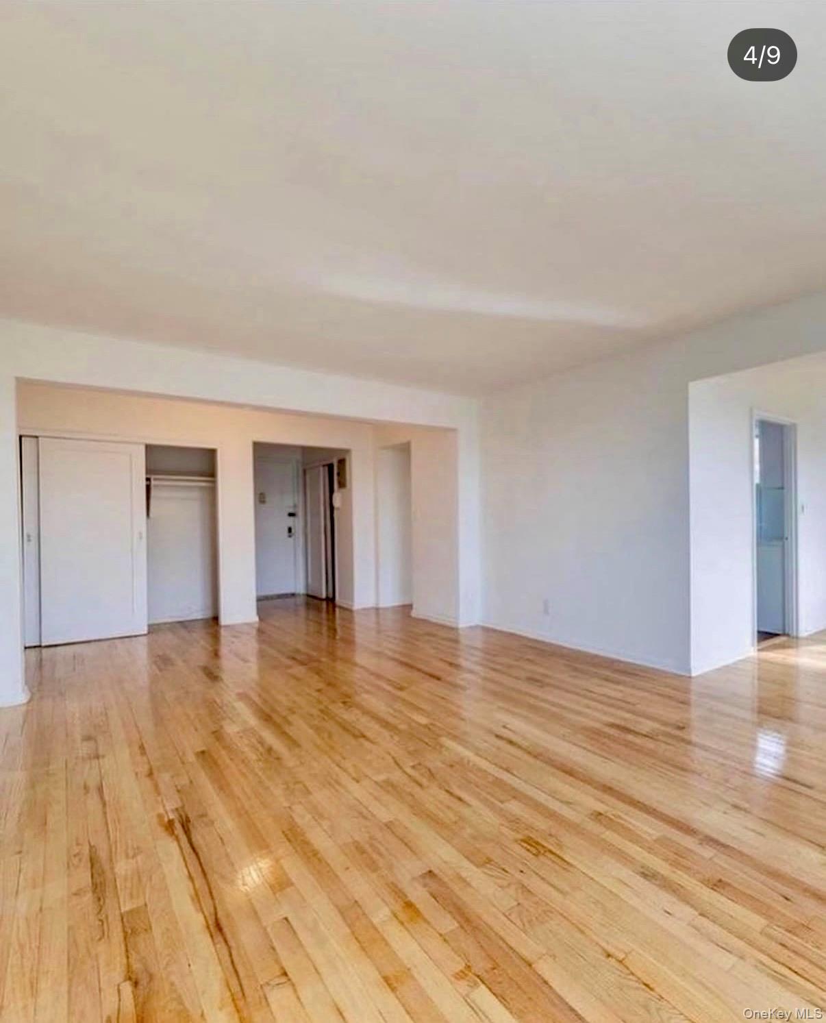 194 Smith Street # 3E, Freeport, NY 11520