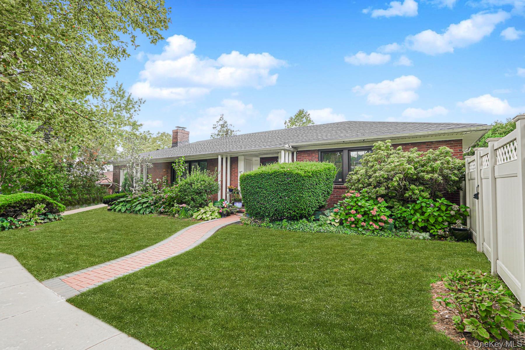 4 Brentwood Avenue, Staten Island, NY 10301