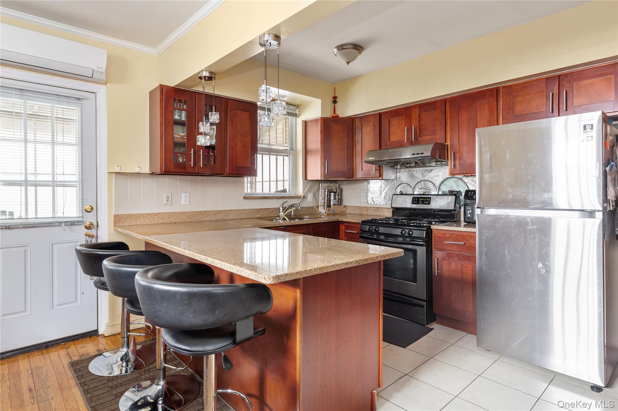 6114 Main Street, Flushing, NY 11367