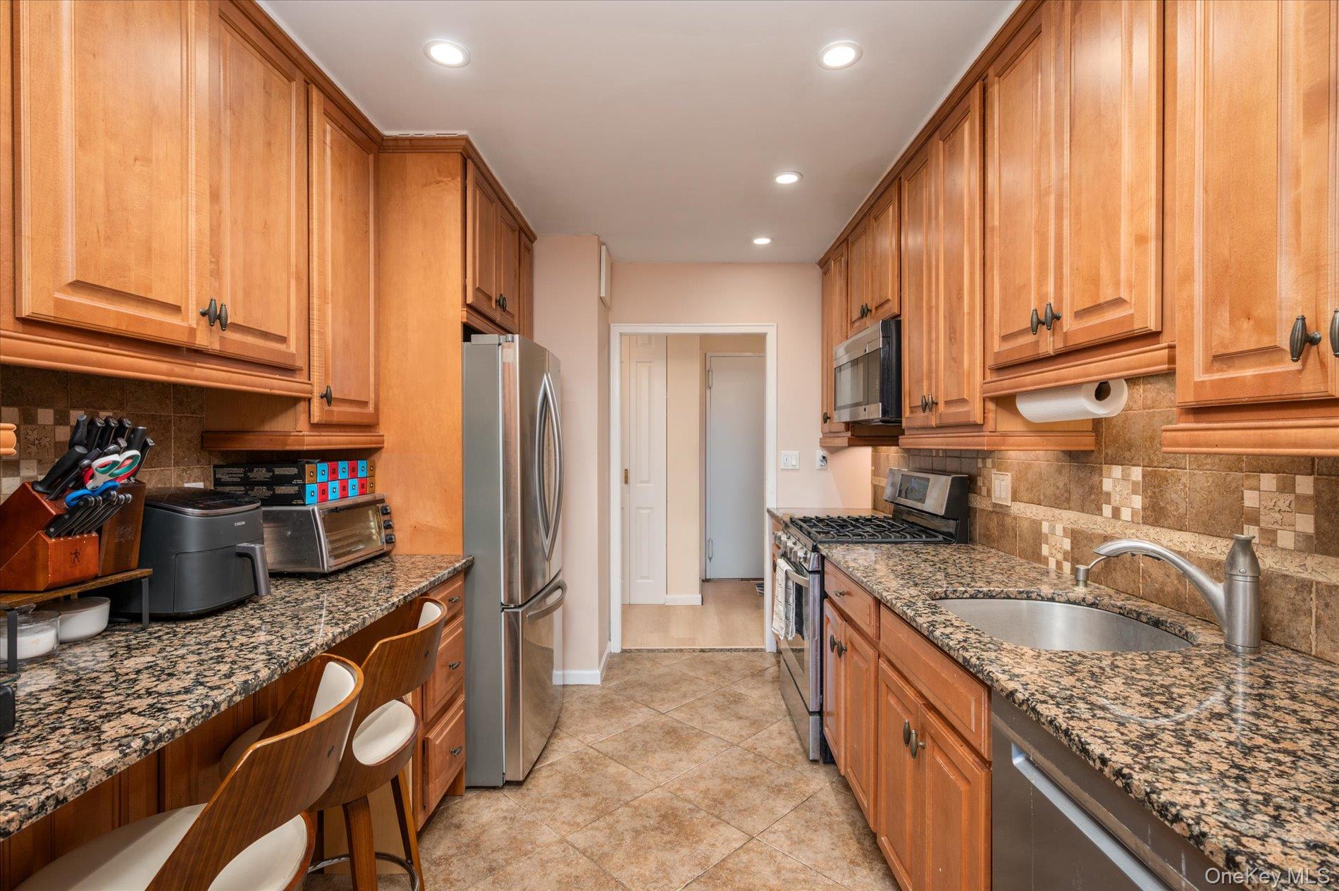 700 Shore Road # 7N, Long Beach, NY 11561