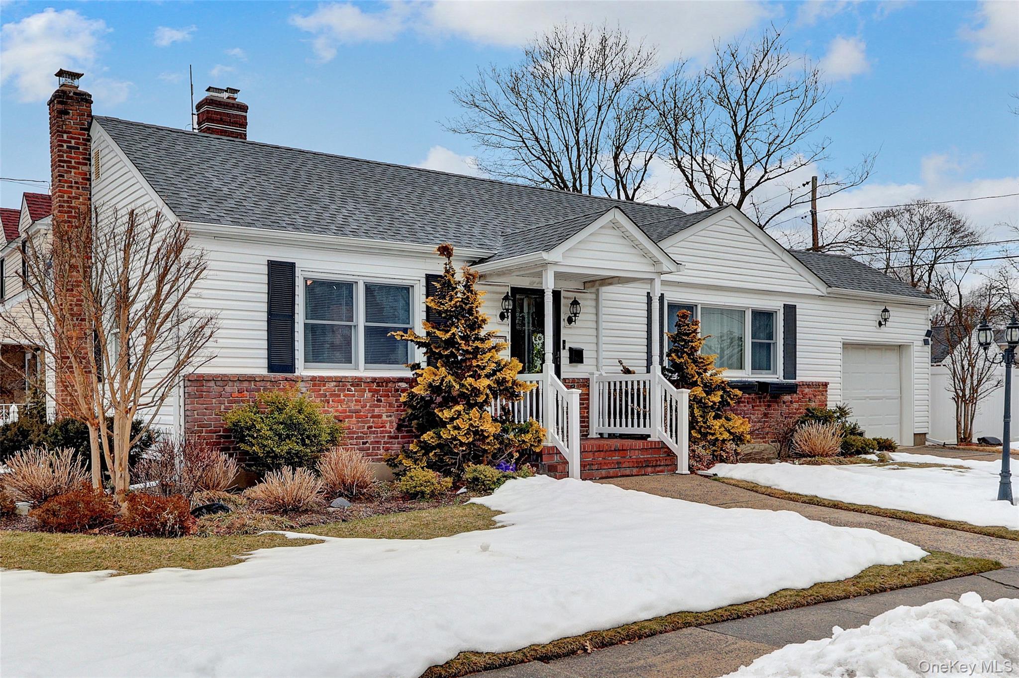 2642 Clovermere Road, Oceanside, NY 11572