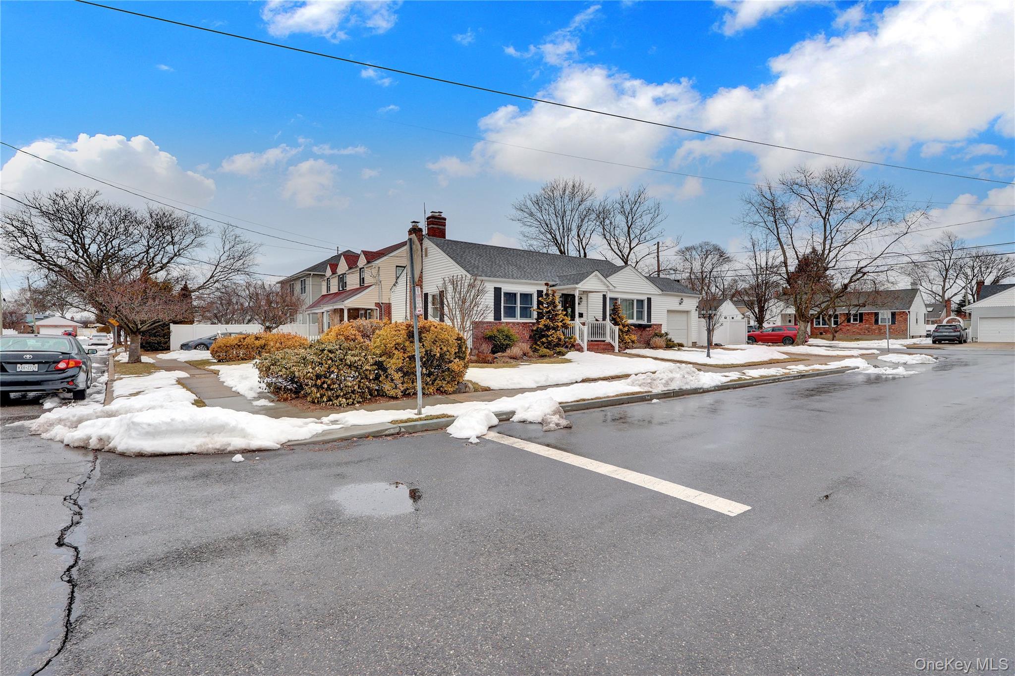 2642 Clovermere Road, Oceanside, NY 11572