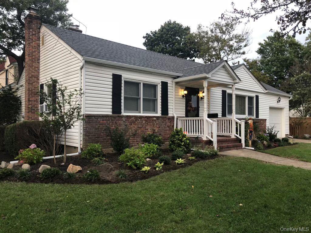 2642 Clovermere Road, Oceanside, NY 11572