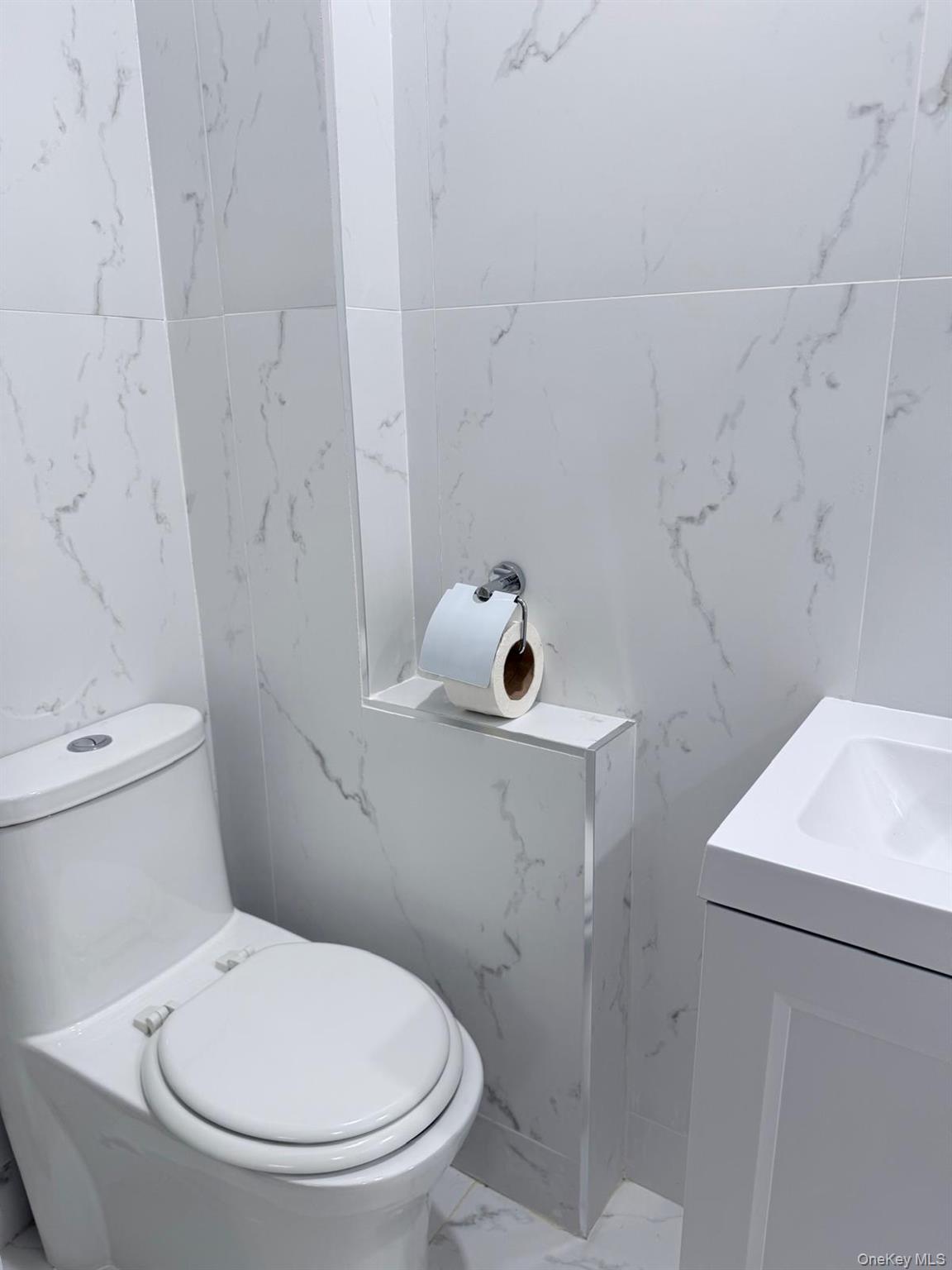 6259 60th Street, Ridgewood, NY 11385