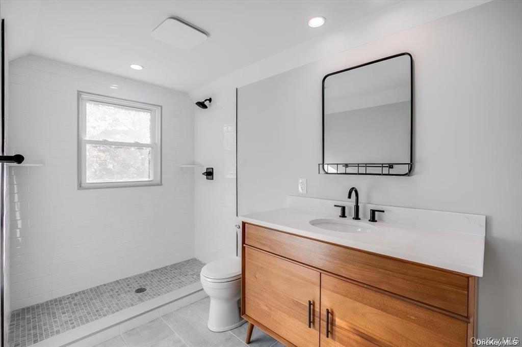 4 Riverside Avenue, Mastic Beach, NY 11951