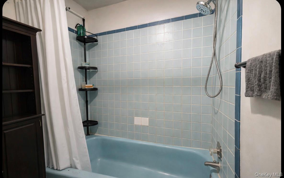 36 E 12th Street, Huntington Station, NY 11746