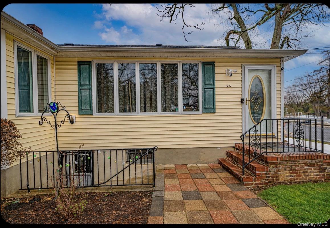 36 E 12th Street, Huntington Station, NY 11746