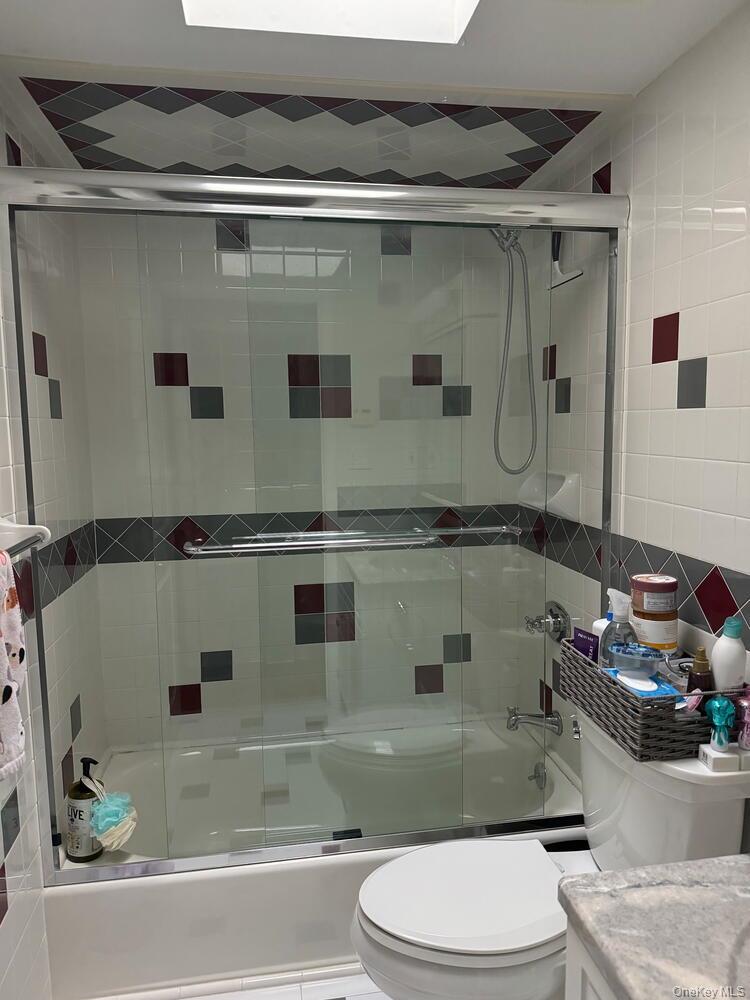 18 Loring Road, Levittown, NY 11756