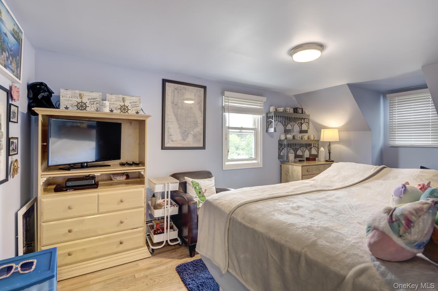 18 Loring Road, Levittown, NY 11756