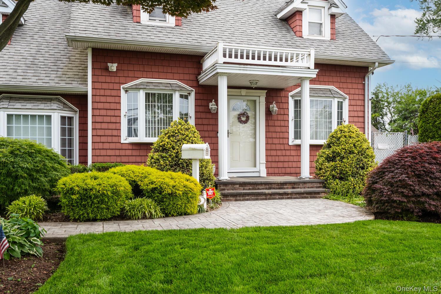 18 Loring Road, Levittown, NY 11756