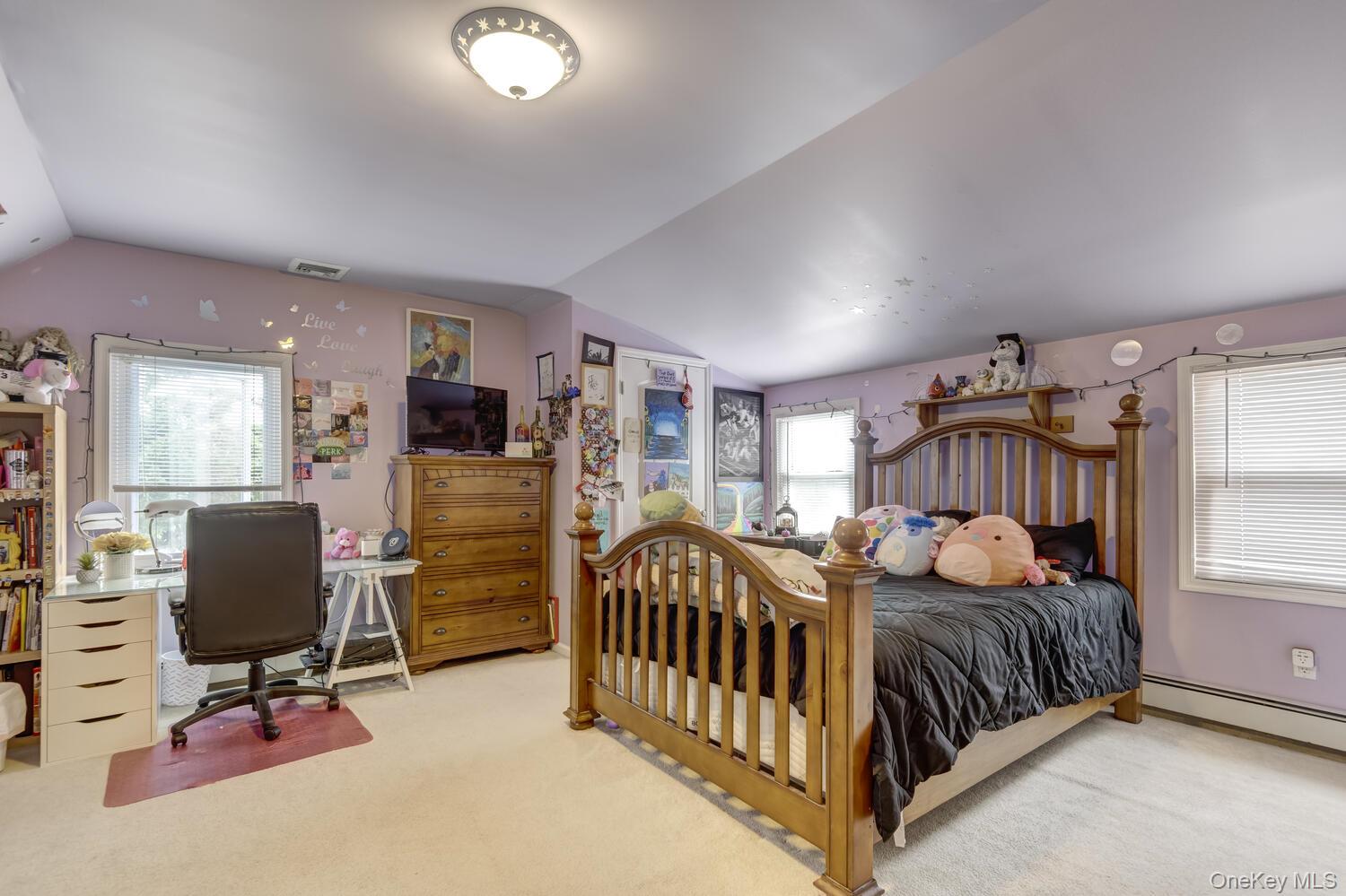 18 Loring Road, Levittown, NY 11756