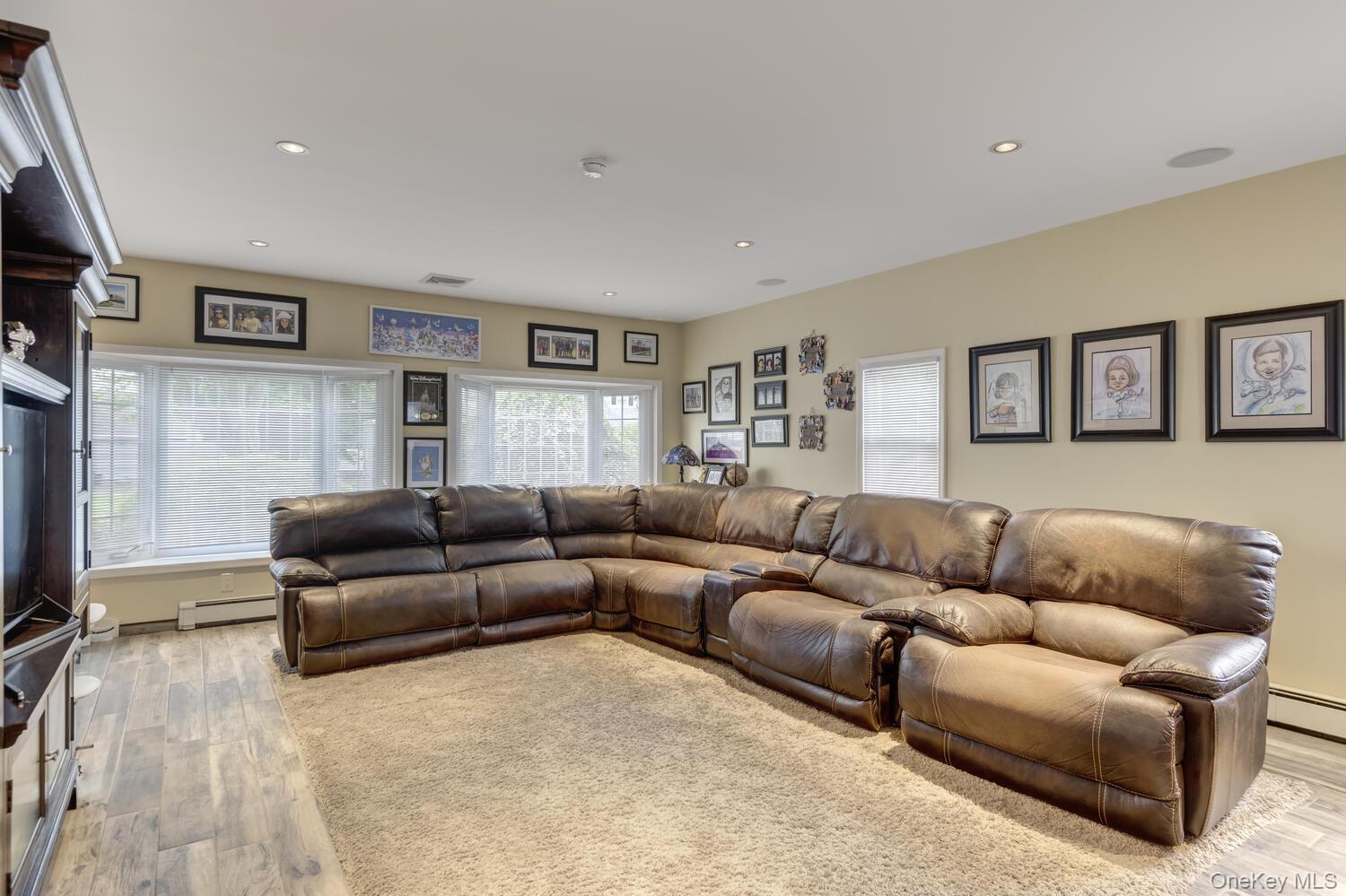 18 Loring Road, Levittown, NY 11756