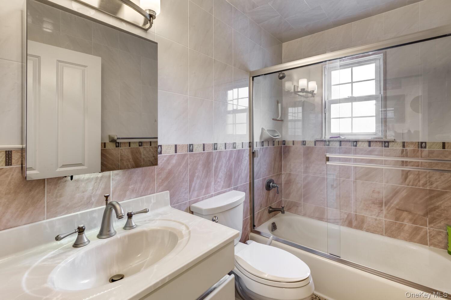 18 Loring Road, Levittown, NY 11756