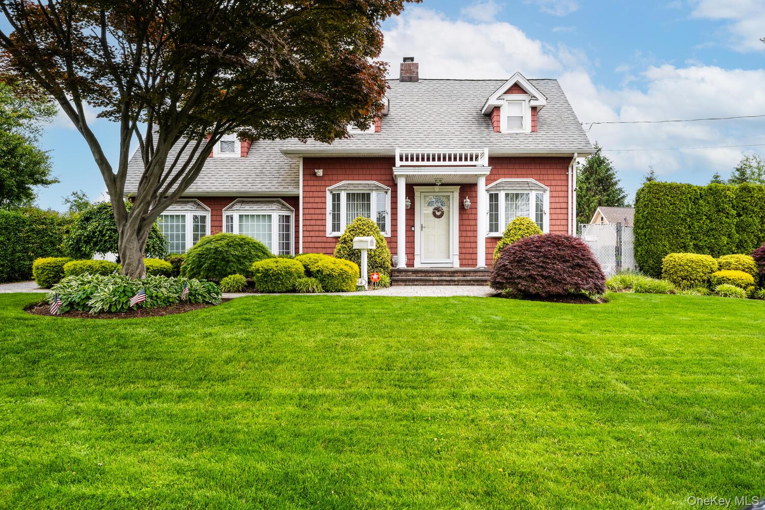 18 Loring Road, Levittown, NY 11756