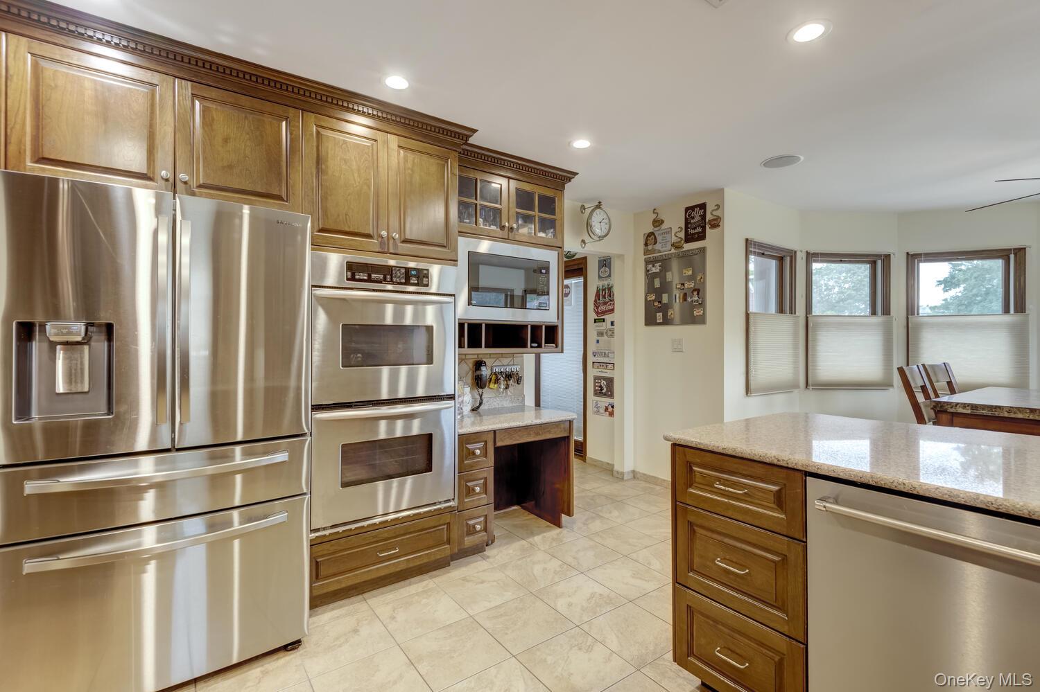 18 Loring Road, Levittown, NY 11756