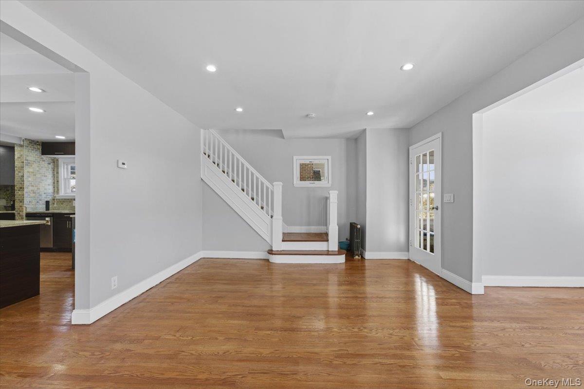 10973 200th Street, Saint Albans, NY 11412