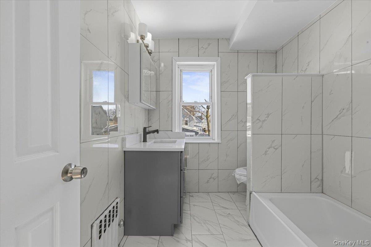 10973 200th Street, Saint Albans, NY 11412