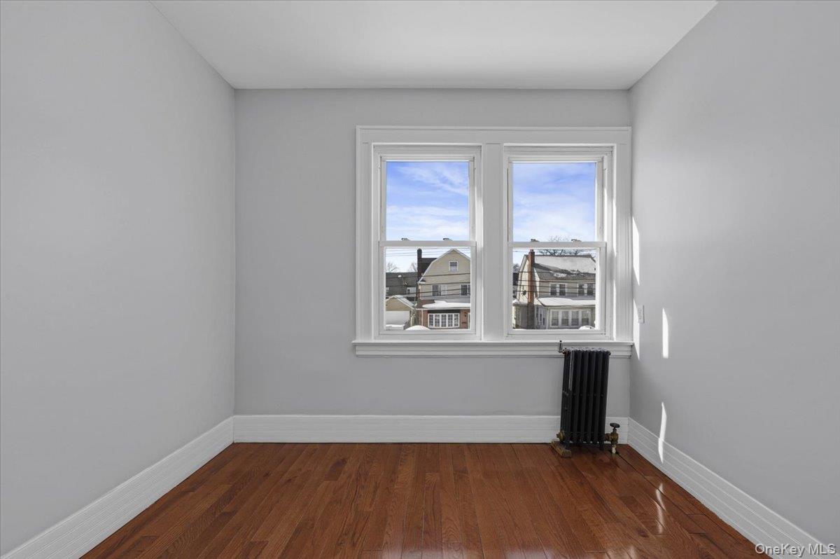 10973 200th Street, Saint Albans, NY 11412