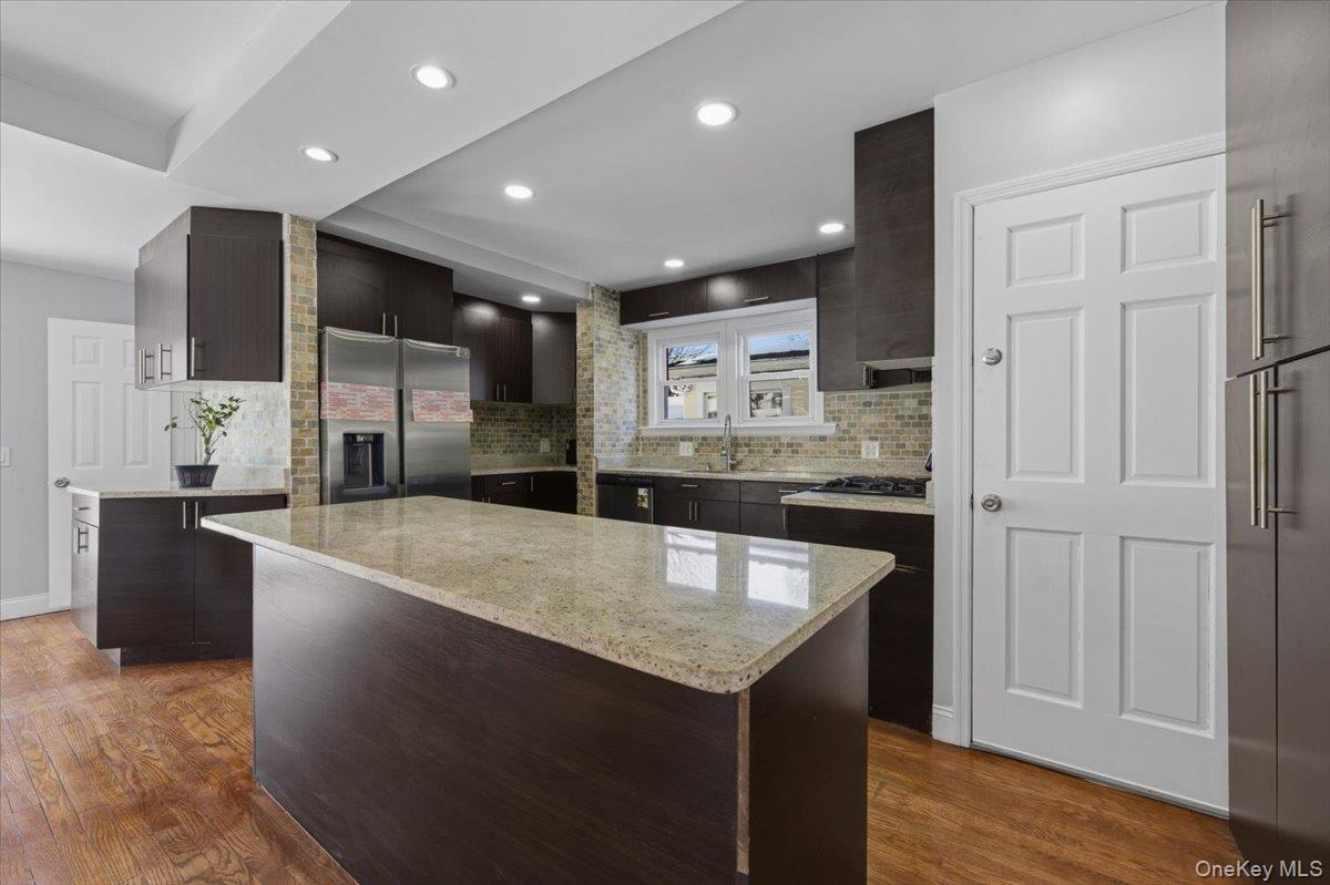 10973 200th Street, Saint Albans, NY 11412