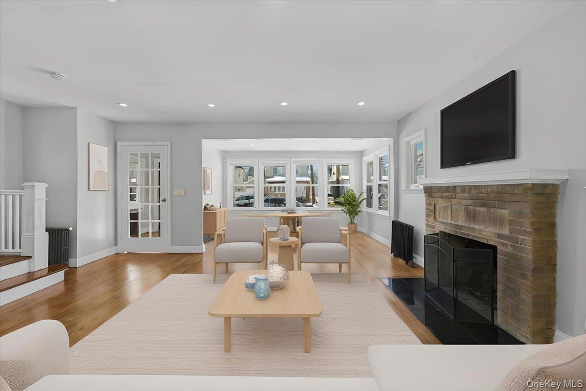 10973 200th Street, Saint Albans, NY 11412