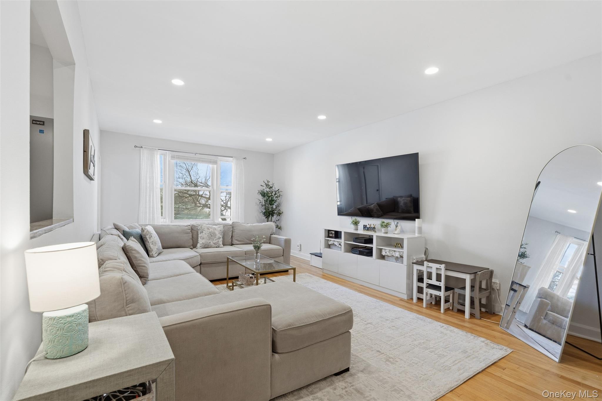 101 Old Mamaroneck Road # 1c5, White Plains, NY 10605