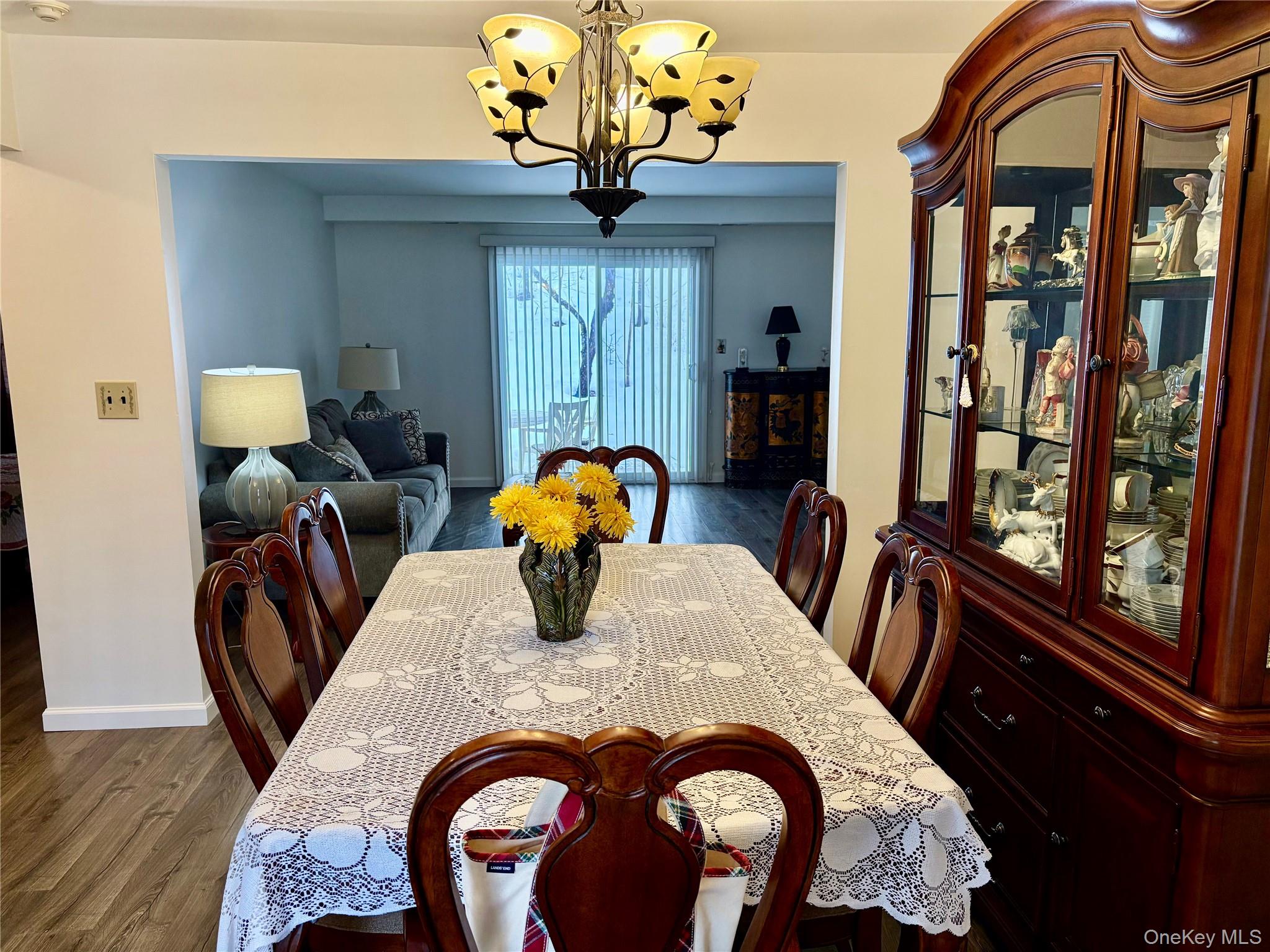 9 Willow Ct # 9, Selden, NY 11784