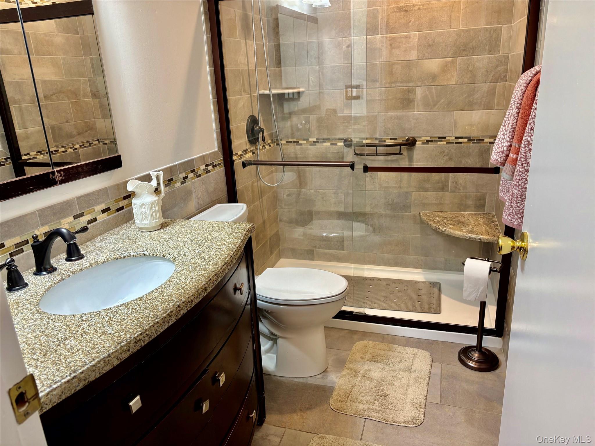 9 Willow Ct # 9, Selden, NY 11784