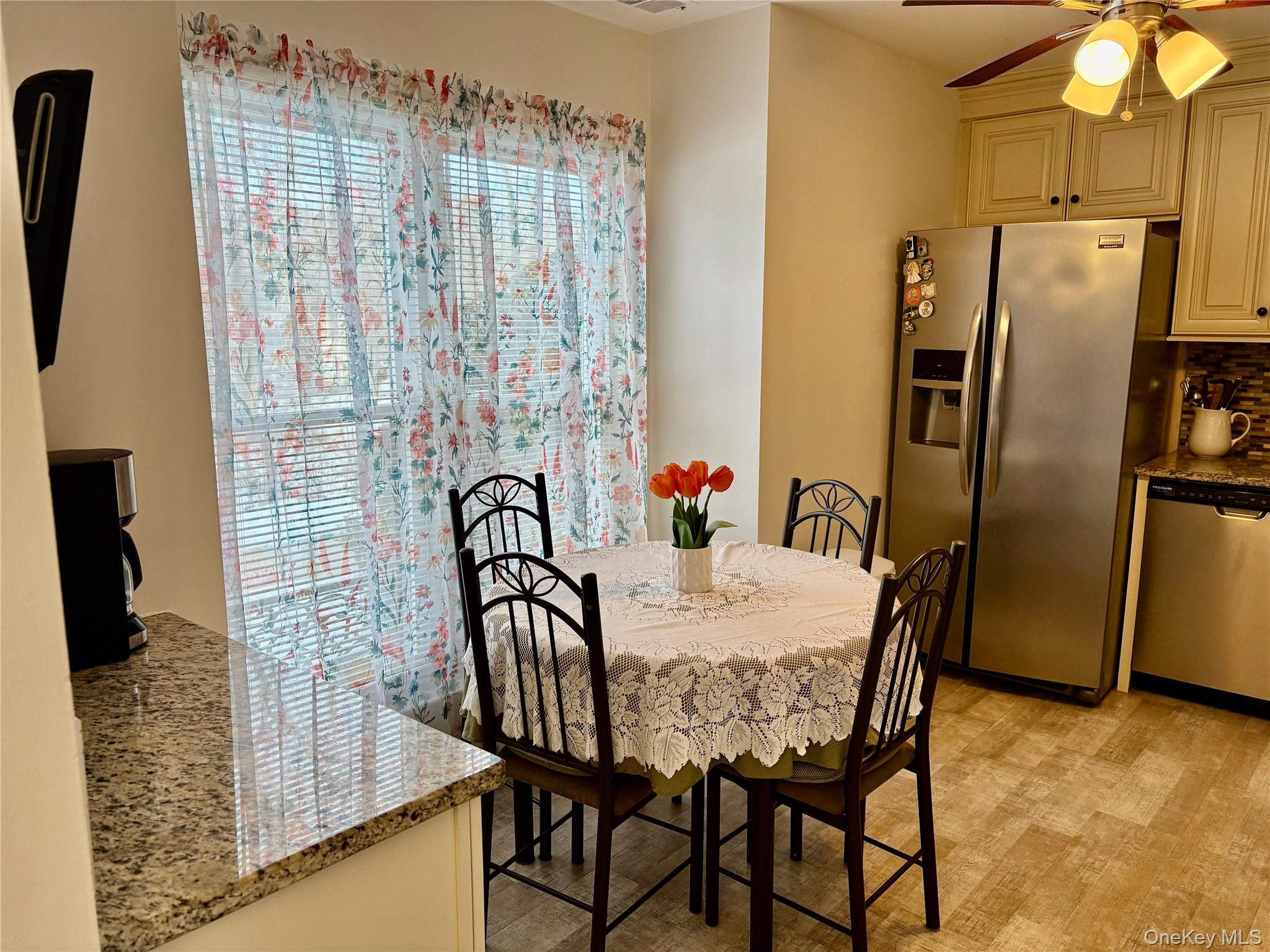 9 Willow Ct # 9, Selden, NY 11784