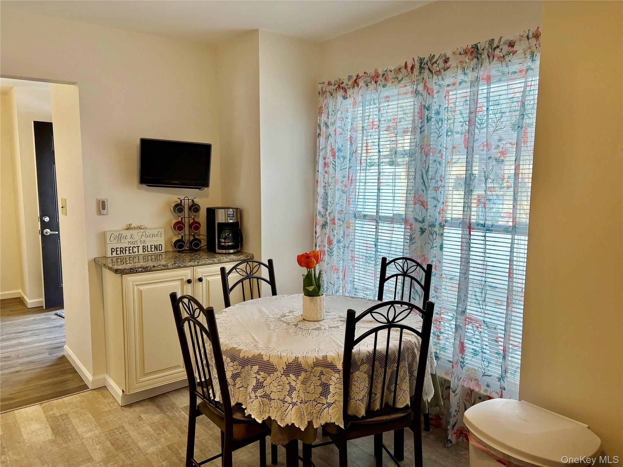 9 Willow Ct # 9, Selden, NY 11784