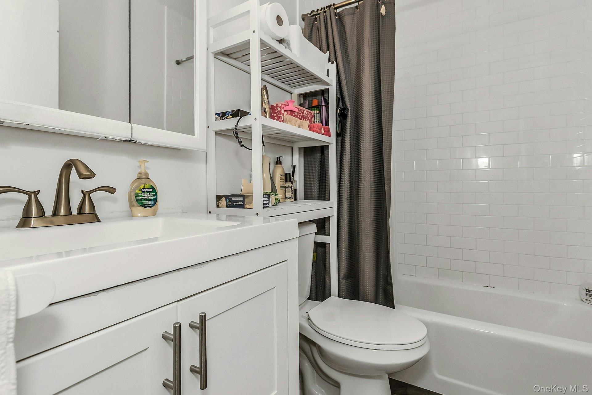 2 Bay Club # 11F, Bayside, NY 11360