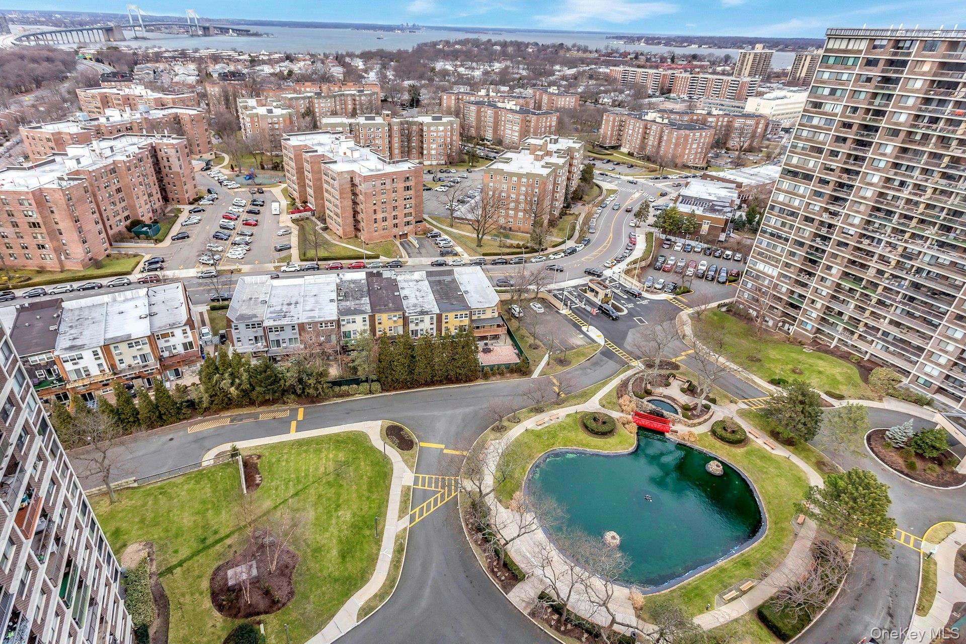 2 Bay Club # 11F, Bayside, NY 11360