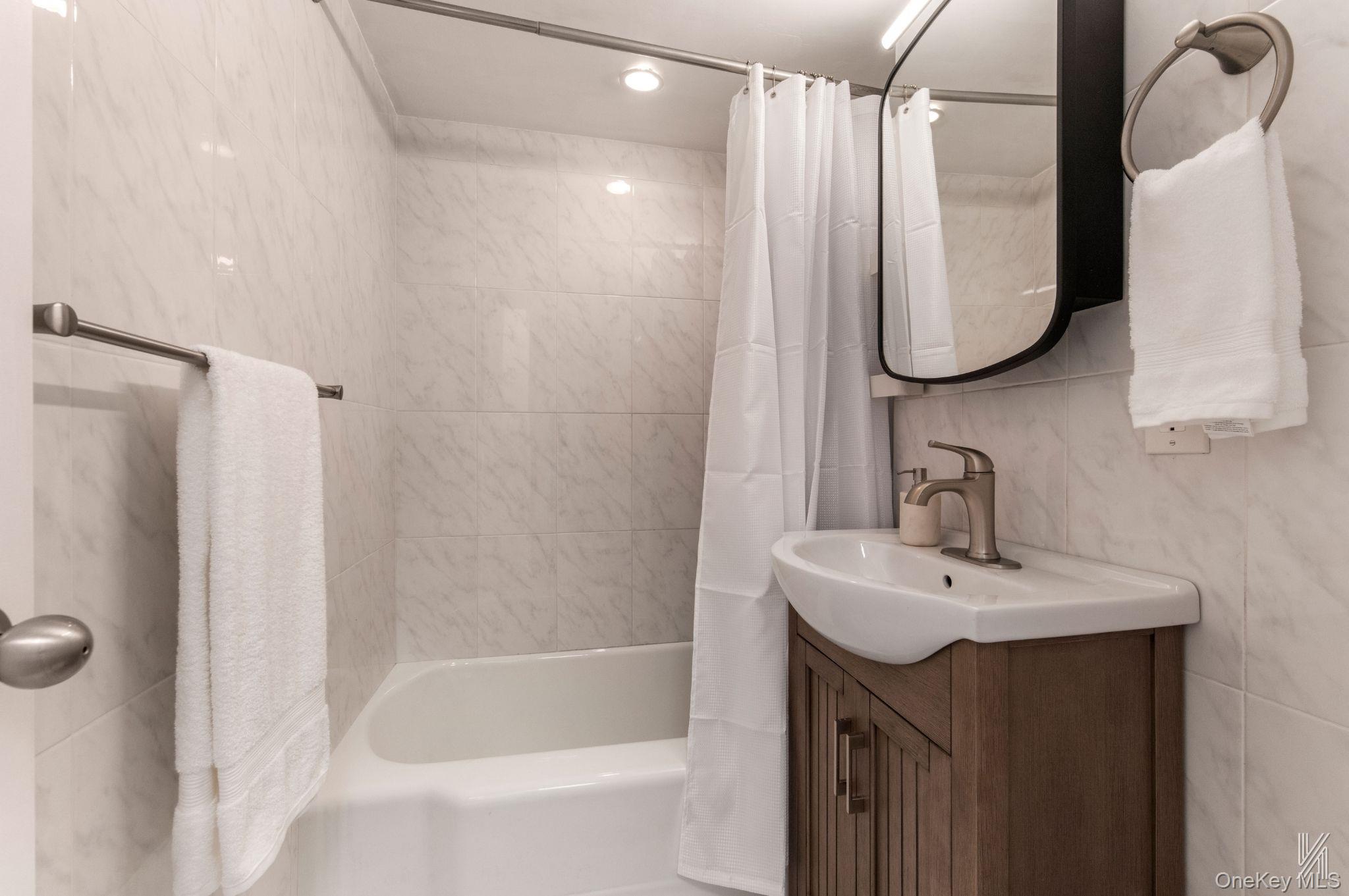 35-50 85th St Street # 7H, Jackson Heights, NY 11372