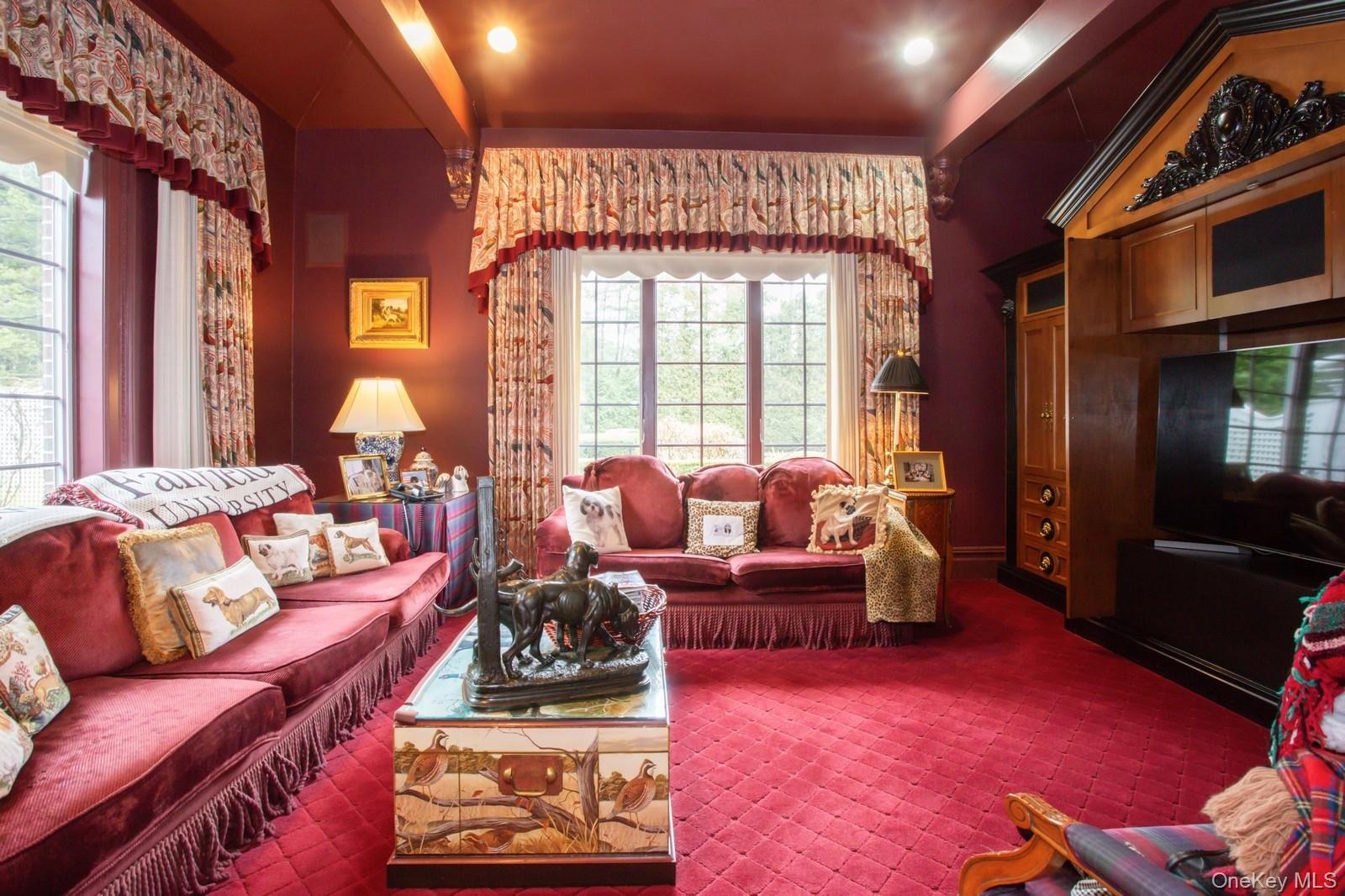 85 Eleventh Street, Garden City, NY 11530