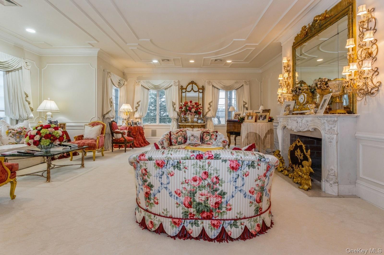 85 Eleventh Street, Garden City, NY 11530