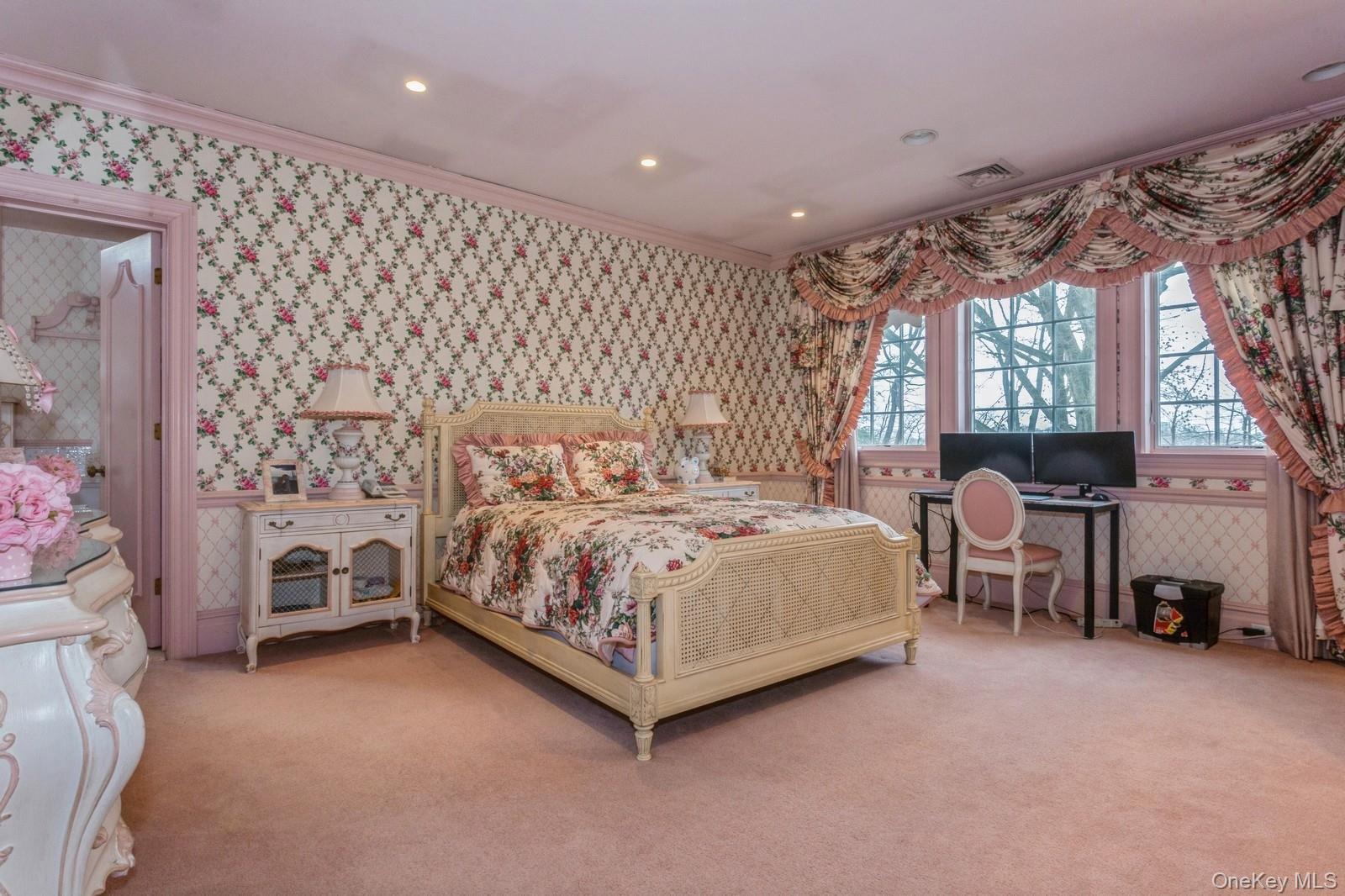 85 Eleventh Street, Garden City, NY 11530