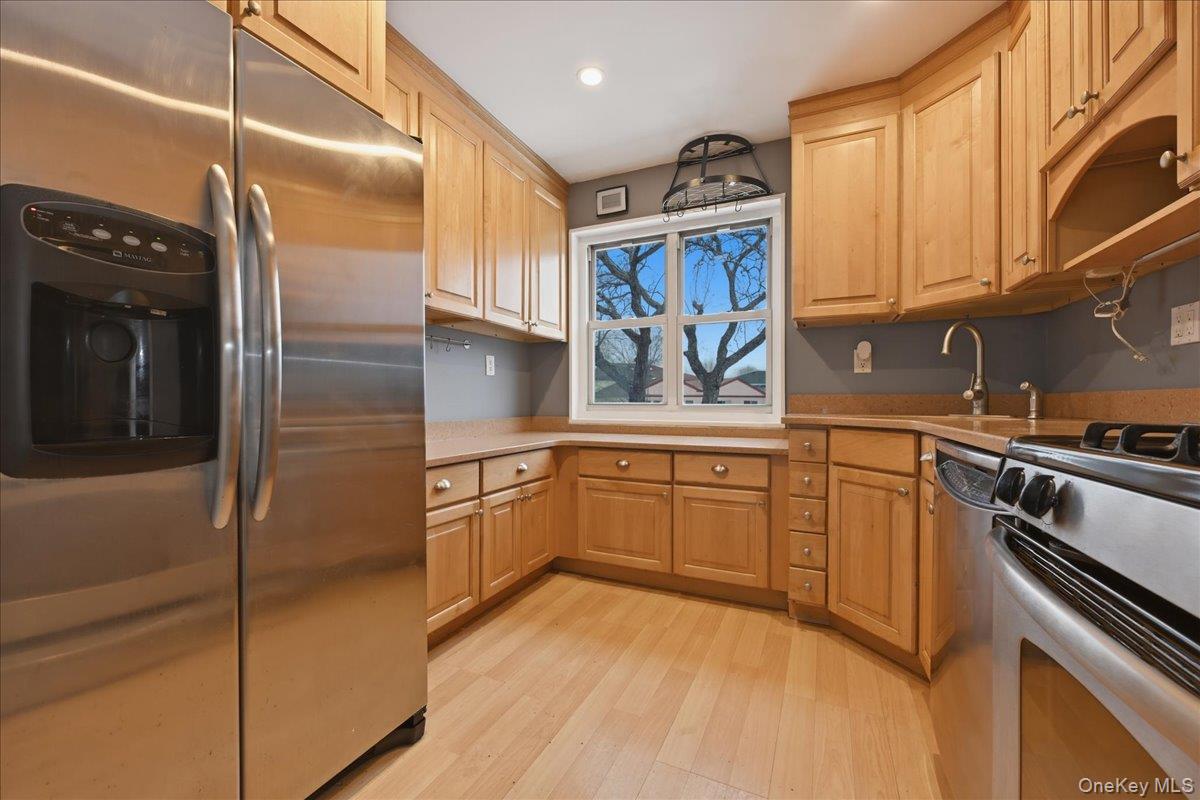 15-64 212th Street # 252, Bayside, NY 11360