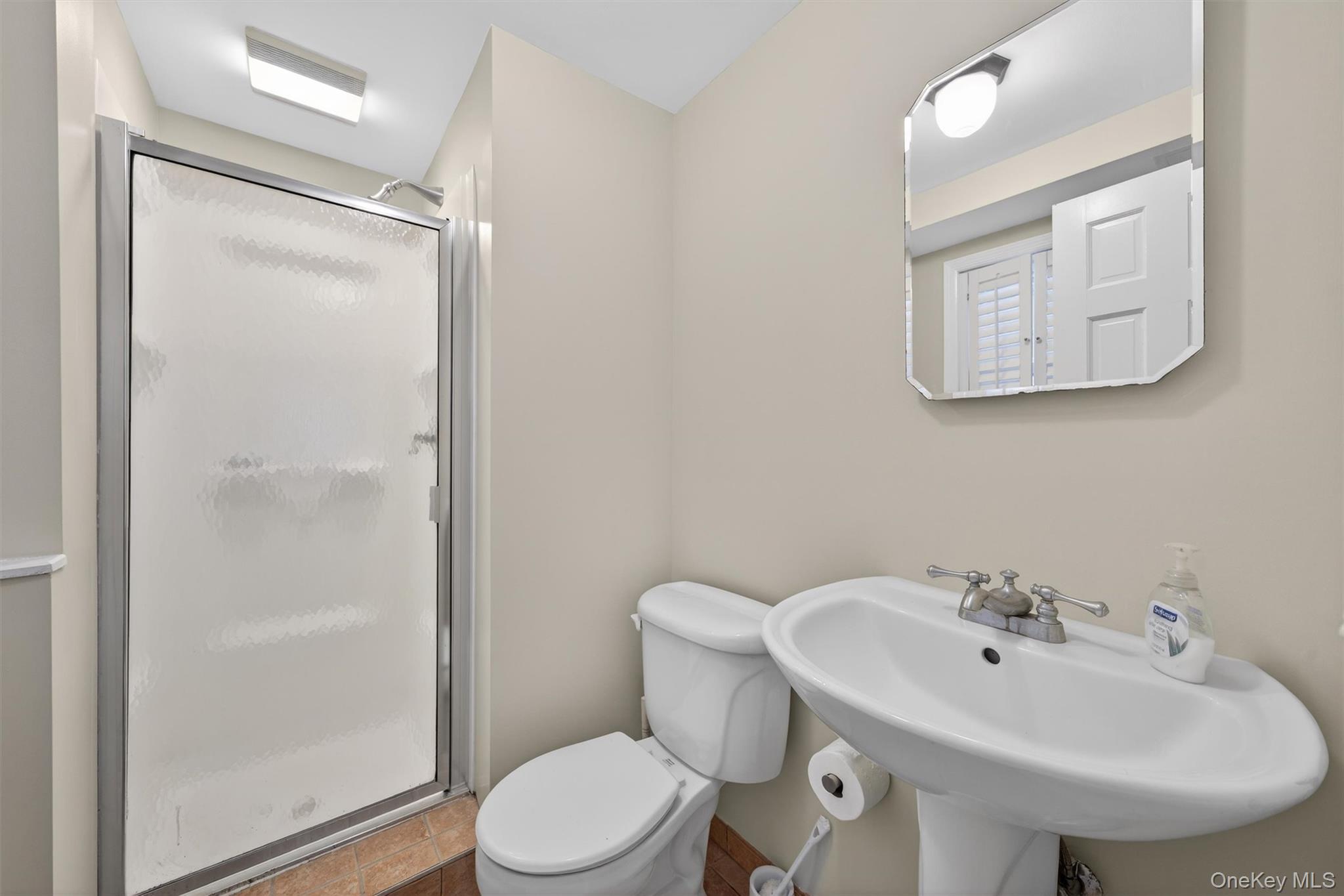 9 Eros Drive, Airmont, NY 10952