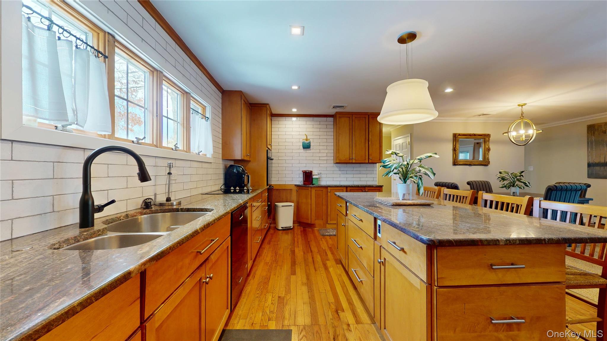 386 Mill Road, Westhampton, NY 11977