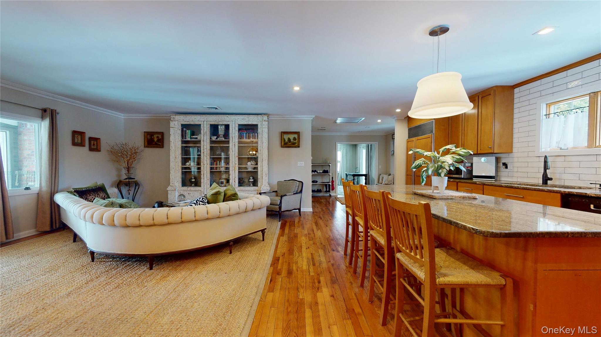 386 Mill Road, Westhampton, NY 11977