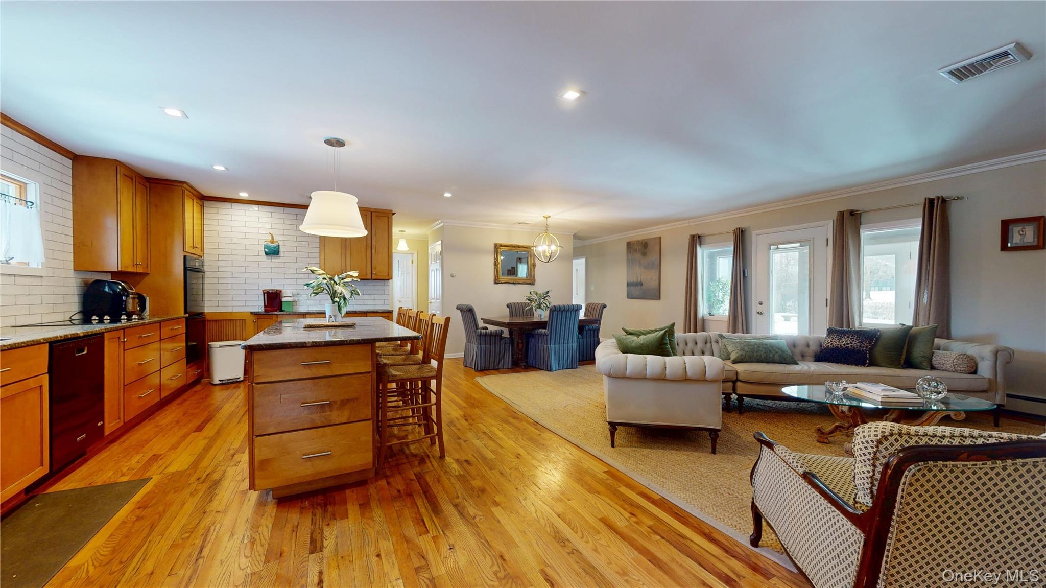 386 Mill Road, Westhampton, NY 11977