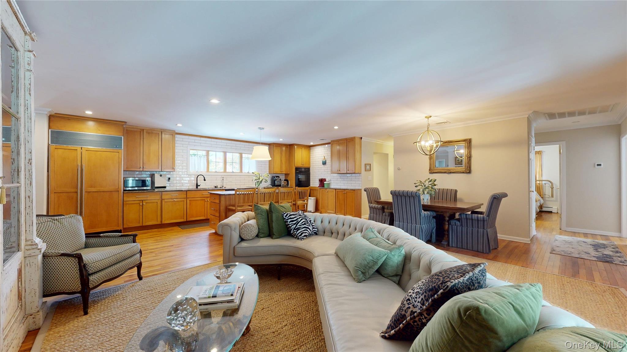 386 Mill Road, Westhampton, NY 11977