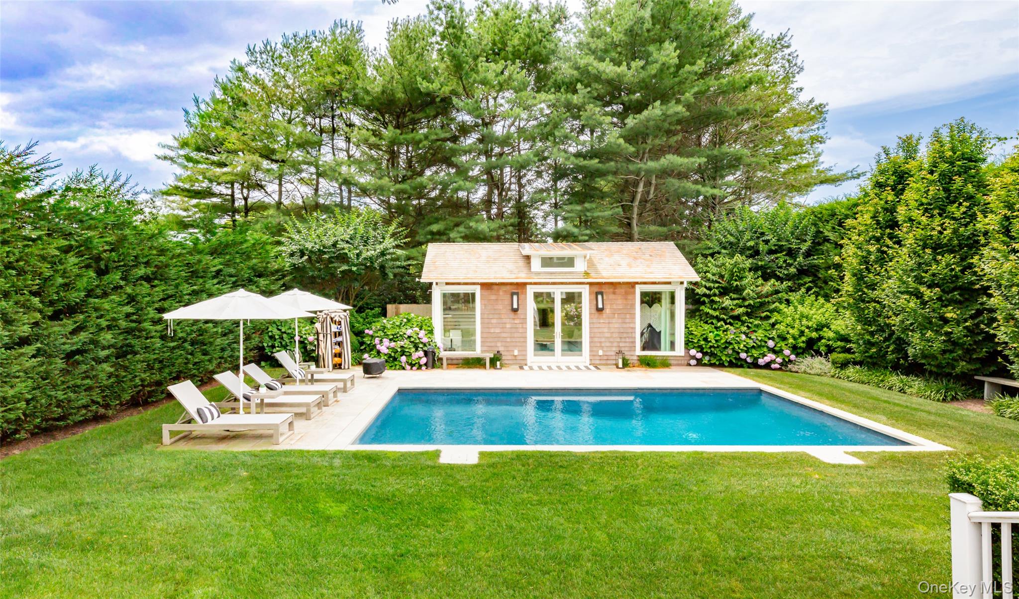 33 Hildreth Street, Southampton, NY 11968