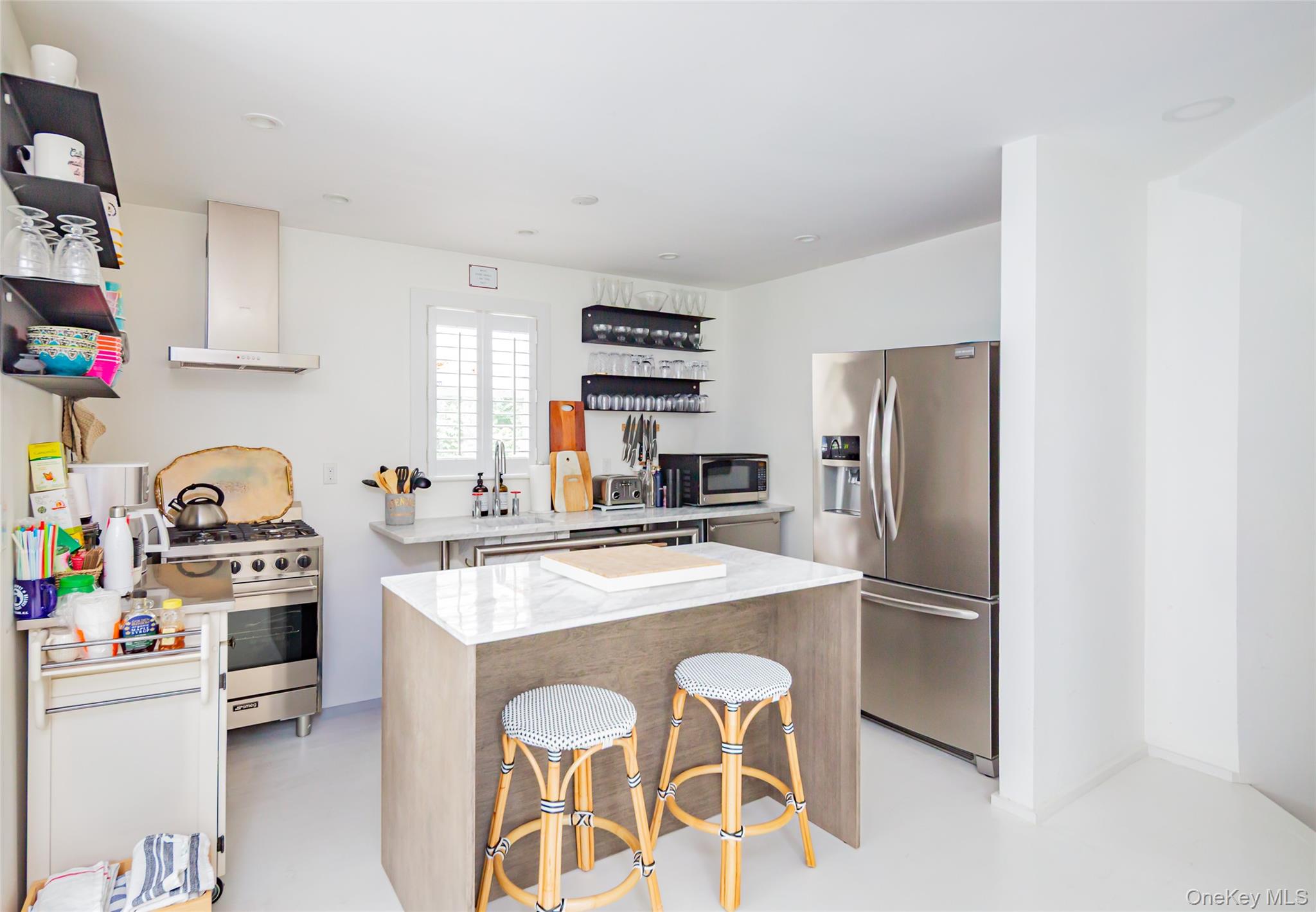 33 Hildreth Street, Southampton, NY 11968