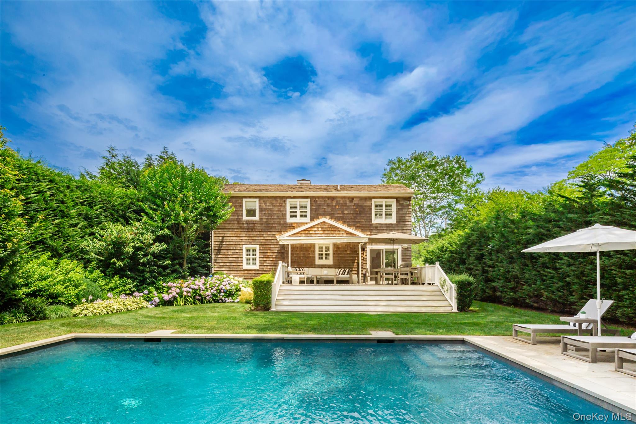 33 Hildreth Street, Southampton, NY 11968