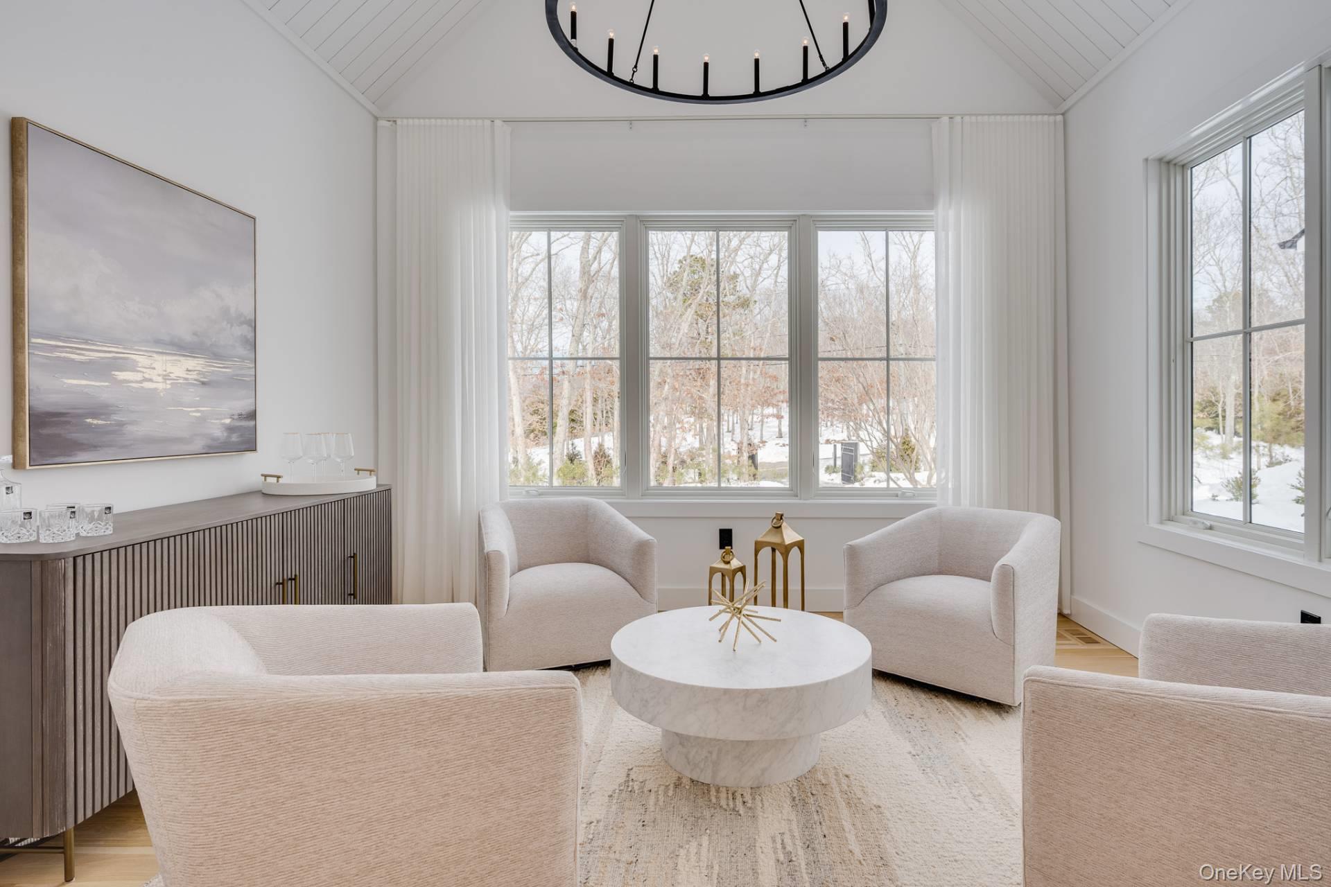 116 Middle Line Highway, Southampton, NY 11968