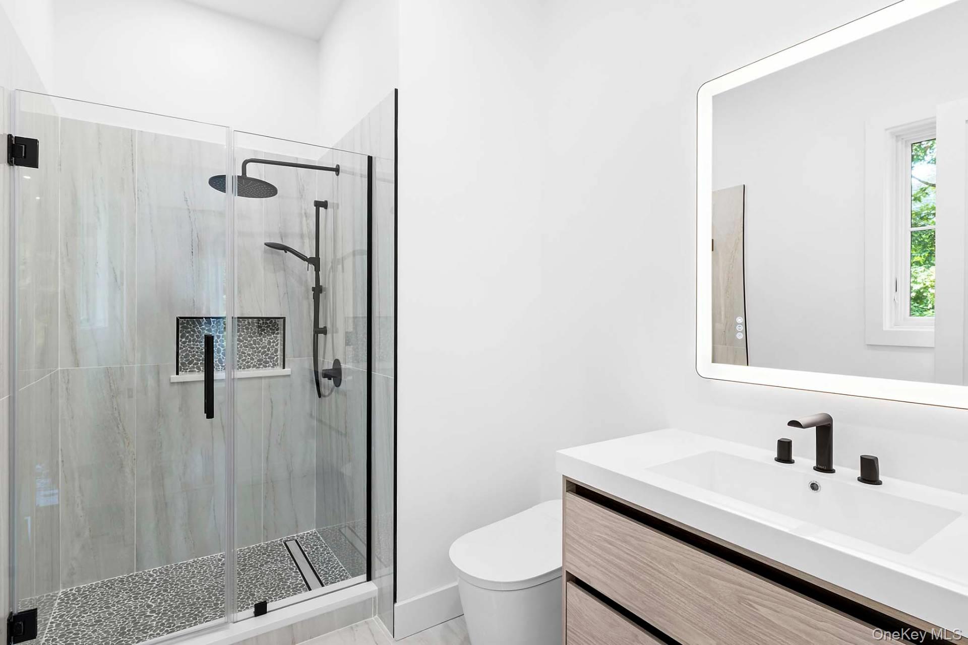 116 Middle Line Highway, Southampton, NY 11968